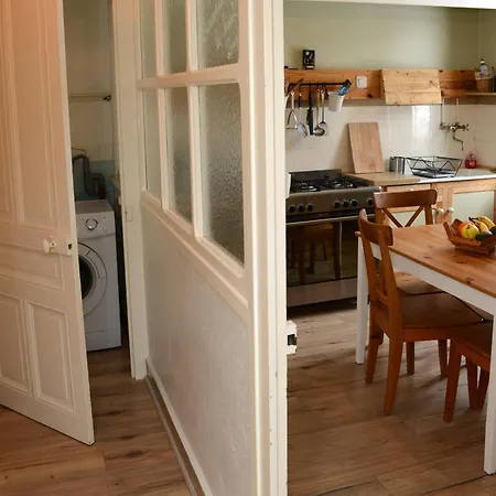 Le Pied-a-terre Du Botaniste Apartment *